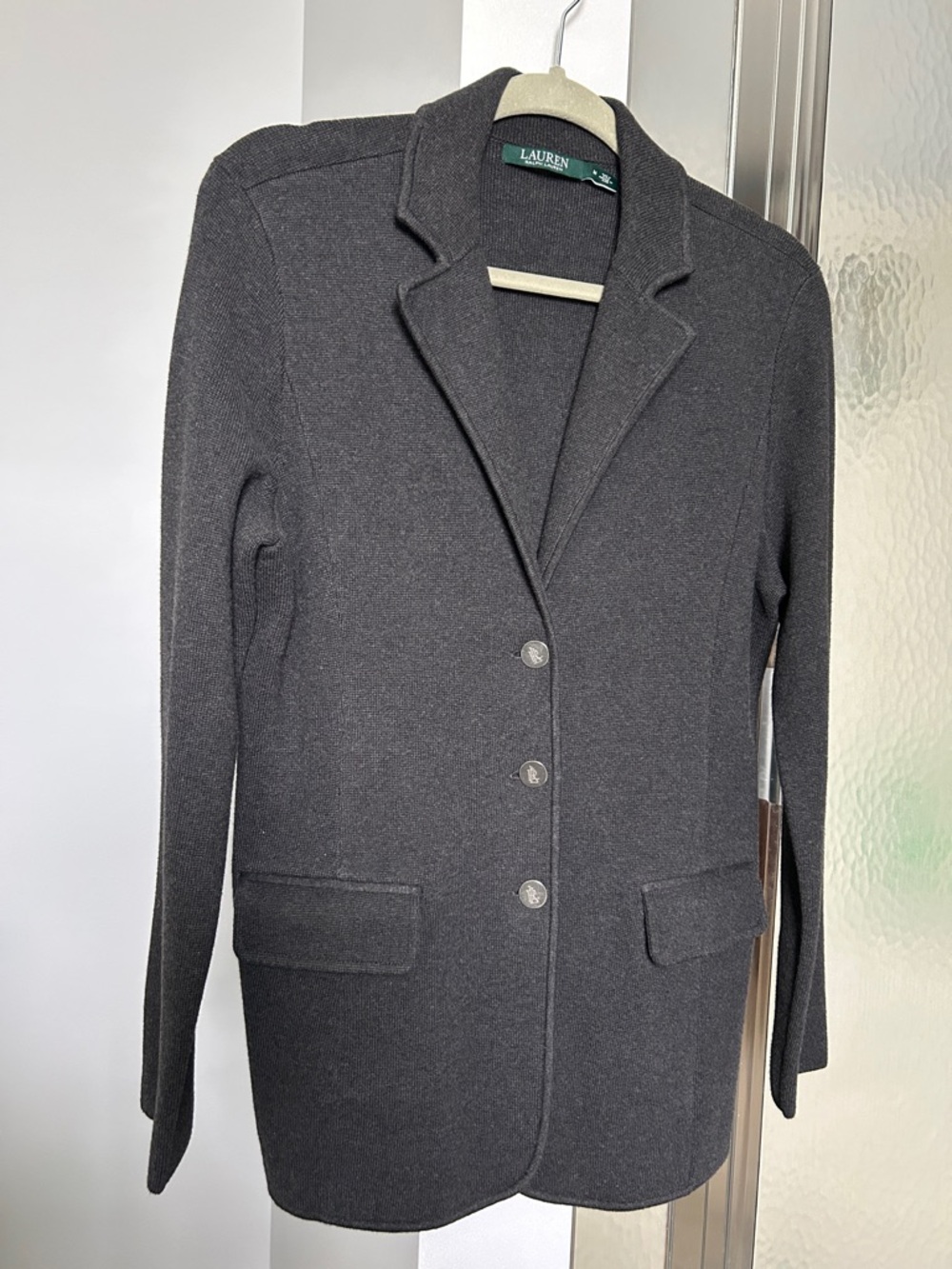 Lauren grey knit blazer with 3 button closure and front pockets size M